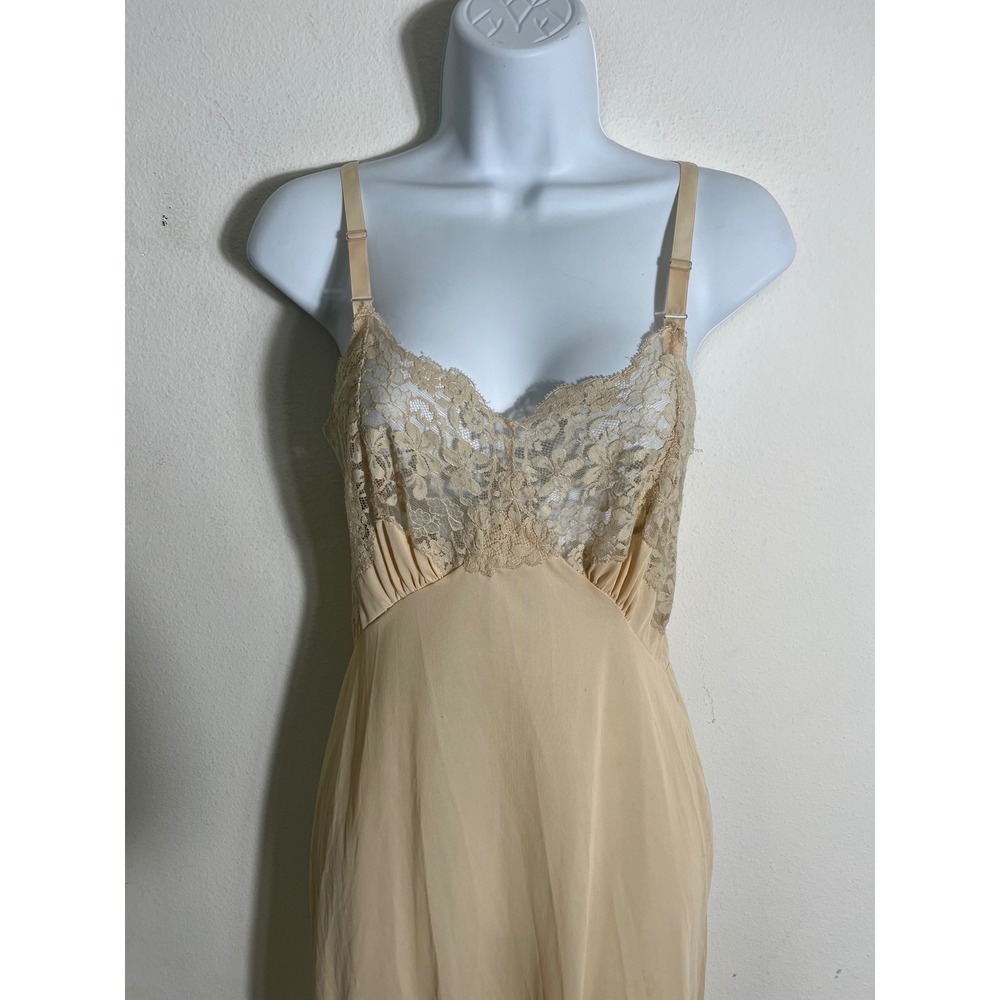 VINTAGE 60s CARESS Lace Slip Nightgown Vanity Fair Lingerie Dress - Picture 4 of 15